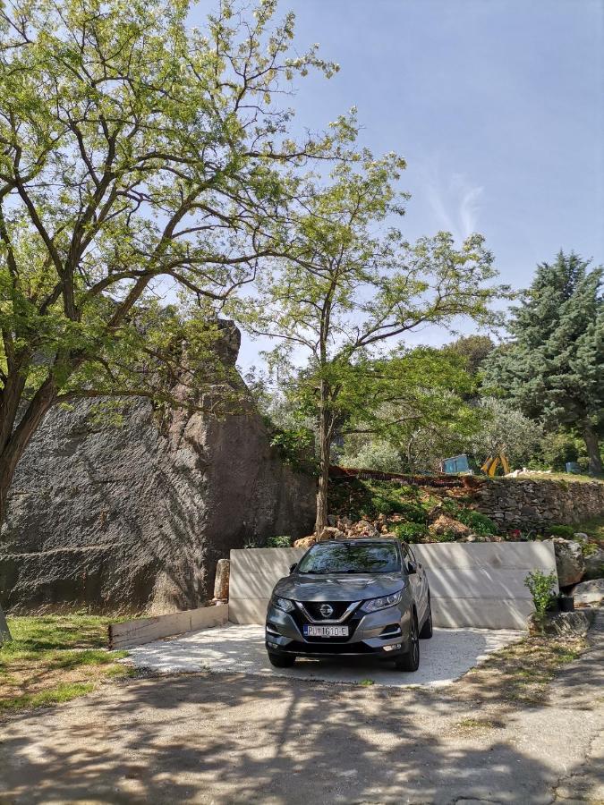 Апартаменты Cave With Free Parking Пула Экстерьер фото
